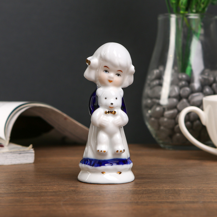 Сувенир керамика &quot;Маленькая девочка с мишкой&quot; 11х4,5х4,5 см