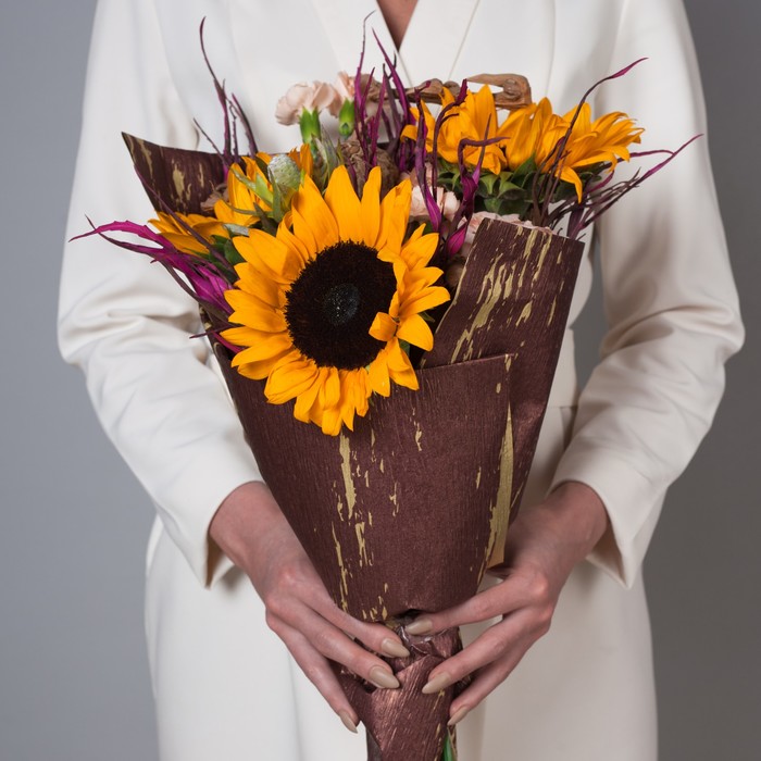 Фактурная бумага "Галактика" двусторонняя, золотая на бордовом, 0,5 х 5 м