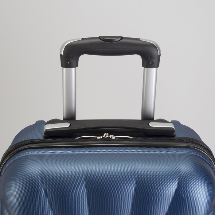 Чемодан малый "Ракушка" 20", отдел на молнии, кодовый замок, 4 колеса, цвет тёмно-синий