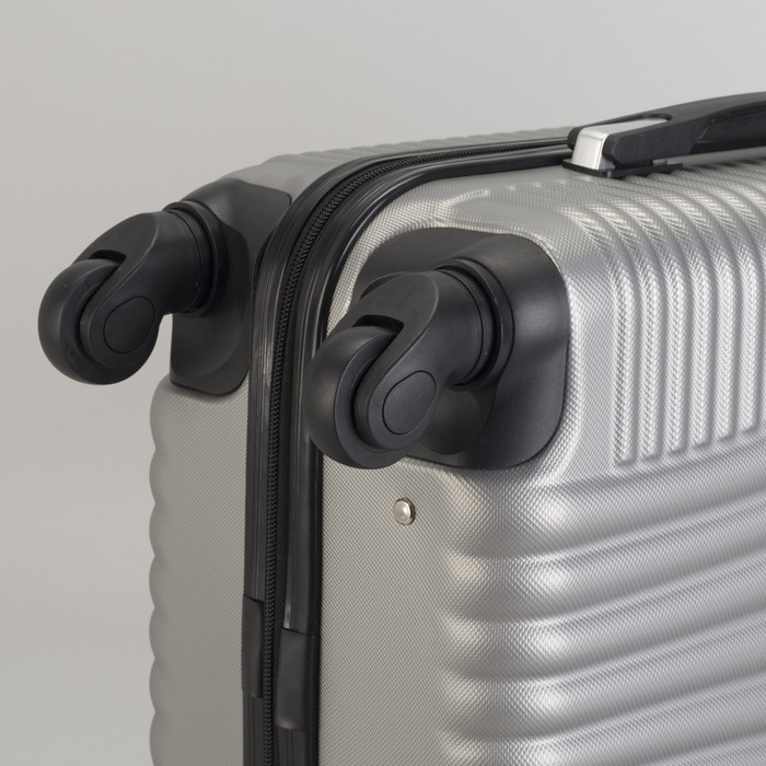 Чемодан малый "Ракушка" 20", отдел на молнии, кодовый замок, 4 колеса, цвет серебристый