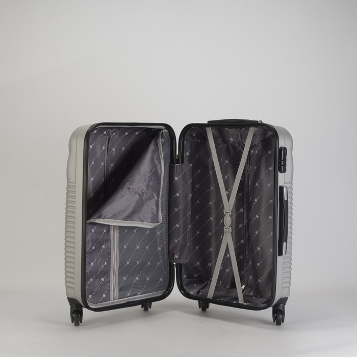 Чемодан средний "Ракушка" 24", отдел на молнии, кодовый замок, 4 колеса, цвет серебристый