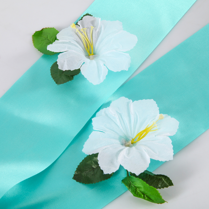 Украшение на капот "3 ленты с цветами" вид 1 Зеленый