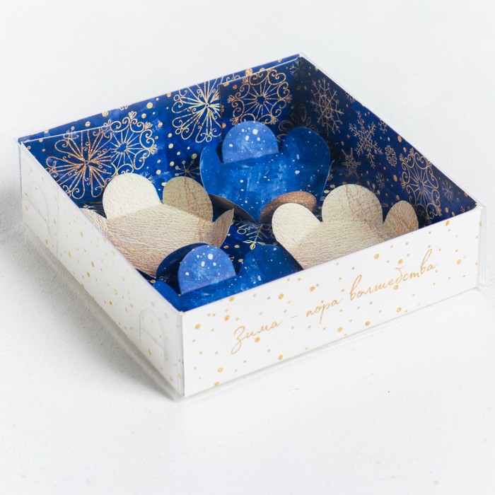 Коробка для макарун с подложками «Зима—пора волшебства», 12 х 12 х 3 см