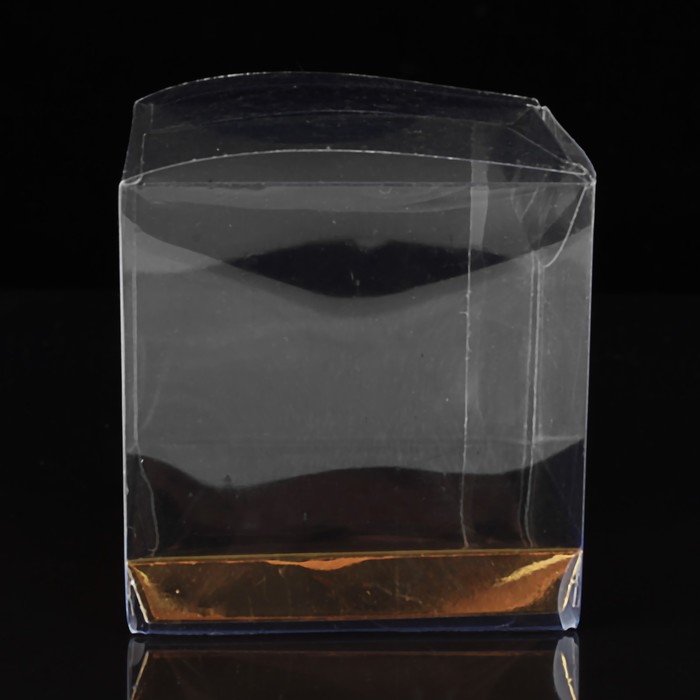 Коробка квадратная пластиковая 7 х 7 х 7 см, золото