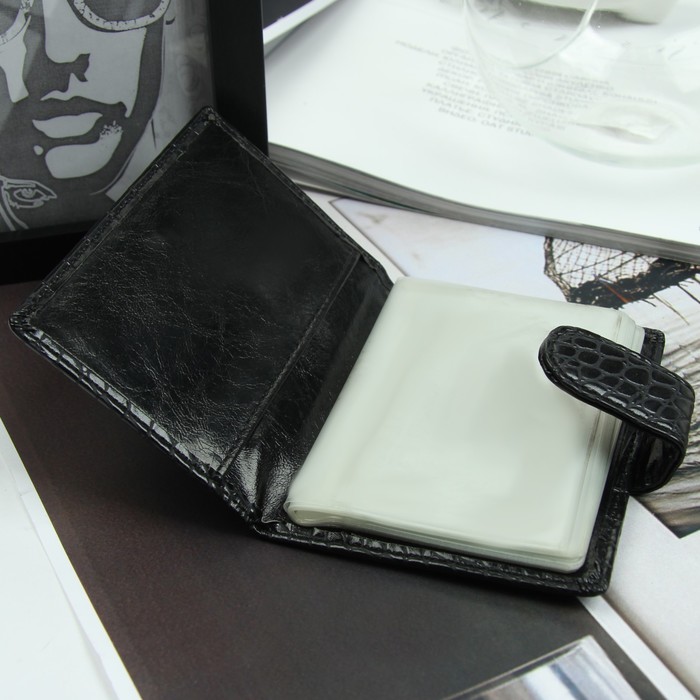 Визитница, 1 ряд, 20 листов, лак рептилия, цвет чёрный