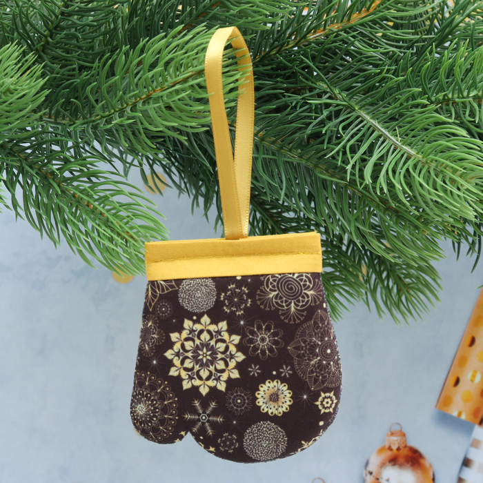 Подвеска - варежка "Пусть всё сбудется"