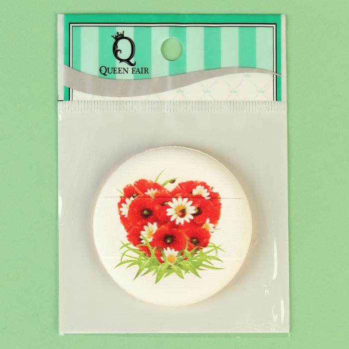 Пуховка "Цветы", с держателем, цвет МИКС