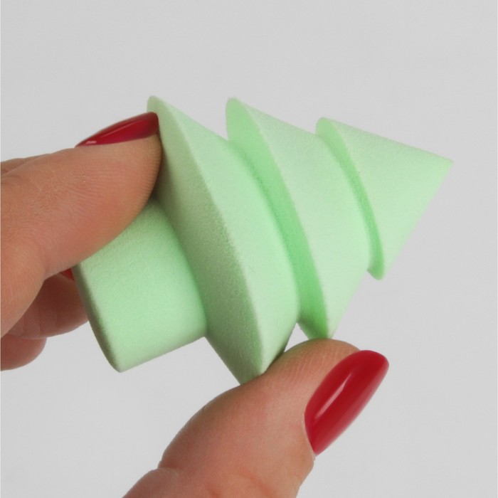 Спонж для нанесения косметики "Ёлочка", увеличивается при намокании, цвет зелёный