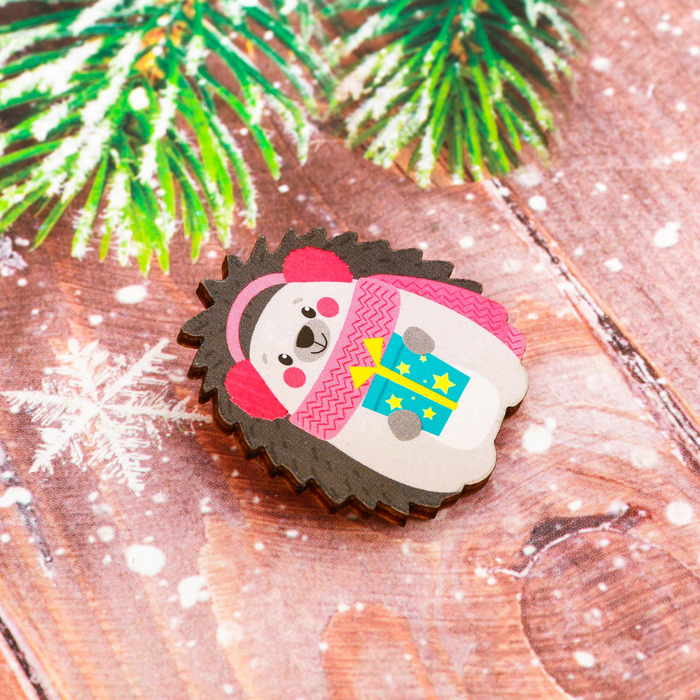 Новогодний значок "Ежик"