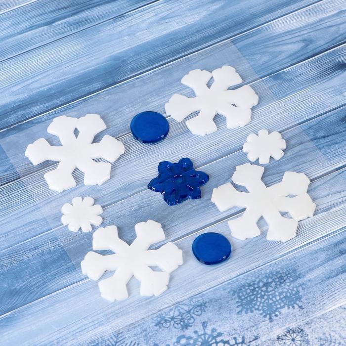 Наклейка на стекло "Снежинки и кружки" 12,5*12,5 см, набор 9 шт