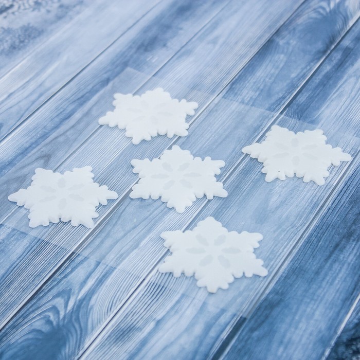 Наклейка на стекло "Белые снежинки" 12,5*12,5 см, набор 5 шт