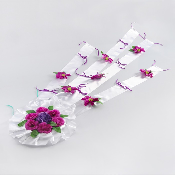 Украшение на капот "4 ленты с цветами"Белый"