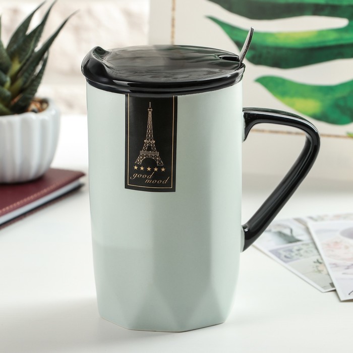 Кружка 480 мл "Путешествуй", с крышкой и ложкой, цвет и рисунок МИКС