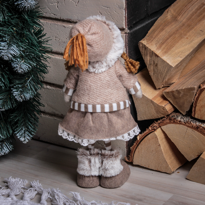 Кукла интерьерная "Маруся в шапочке с меховой оторочкой" 28 см