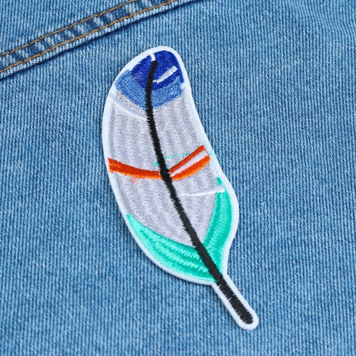 Термоаппликация "Перо", 12*4см, цвет серый