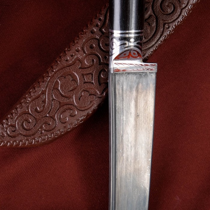 Нож Пчак Шархон, чёрная рукоять из граба (сухма), гарда из олова с гравировкой