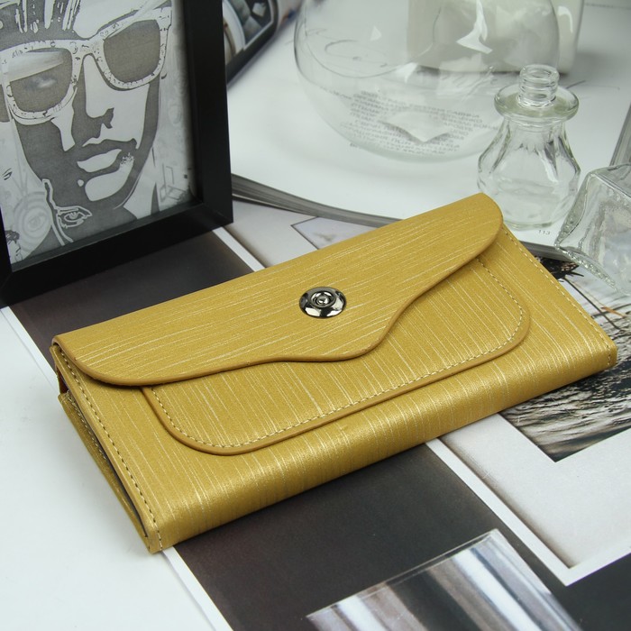 Кошелёк женский, 3 отдела, для карт, для монет, наружный карман, цвет золотой