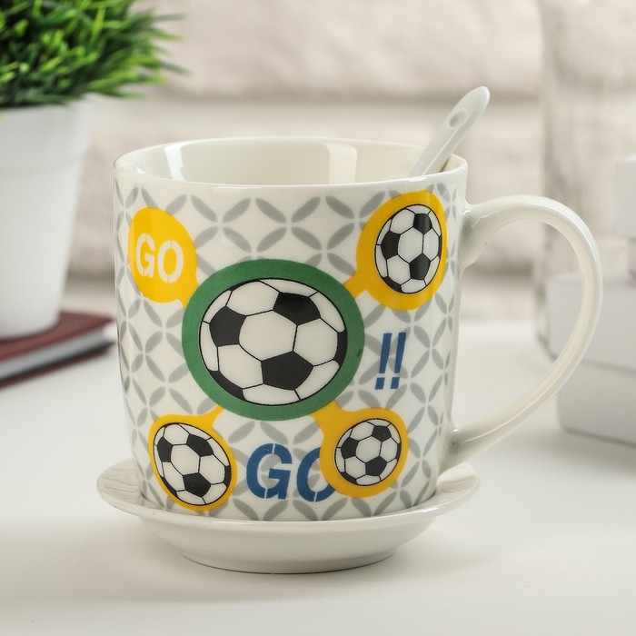 Кружка 320 мл "Футбол", с подставкой и ложкой, рисунок МИКС