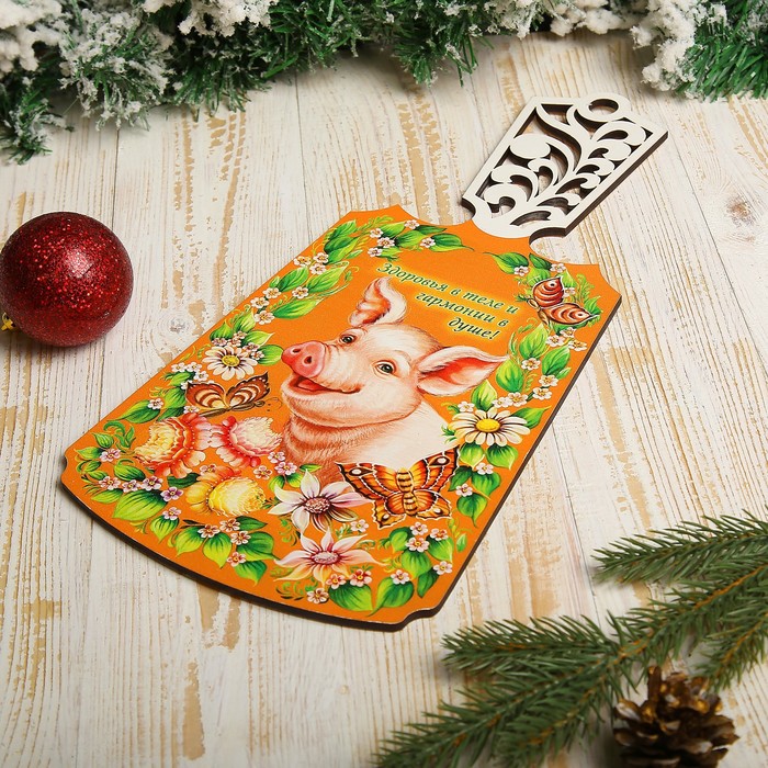 Доска разделочная «Свинка», здоровья в теле, с резной ручкой, 17,5×37,2×0,5 см