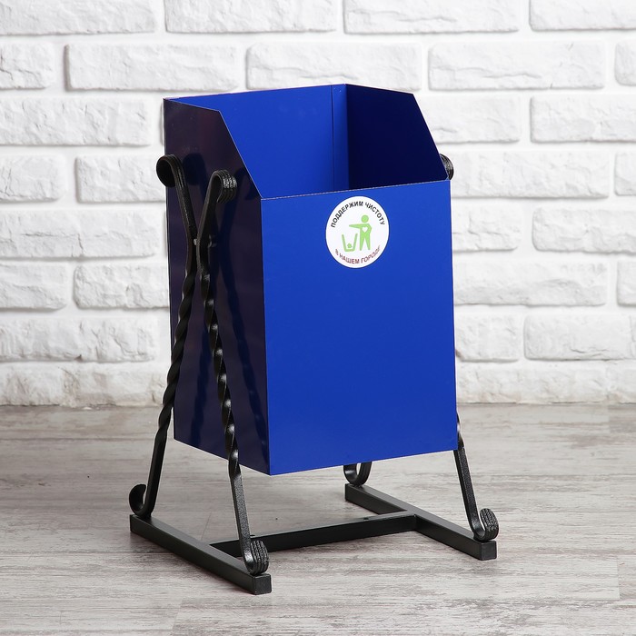 Урна уличная квадратная на гнутых ножках, 17л синяя, художественная ковка