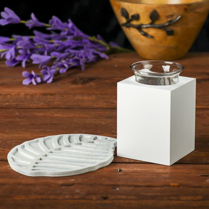 Подсвечник дерево 1 свеча "Пальмовый лист" свеча в комплекте 9,5х16х11,8 см