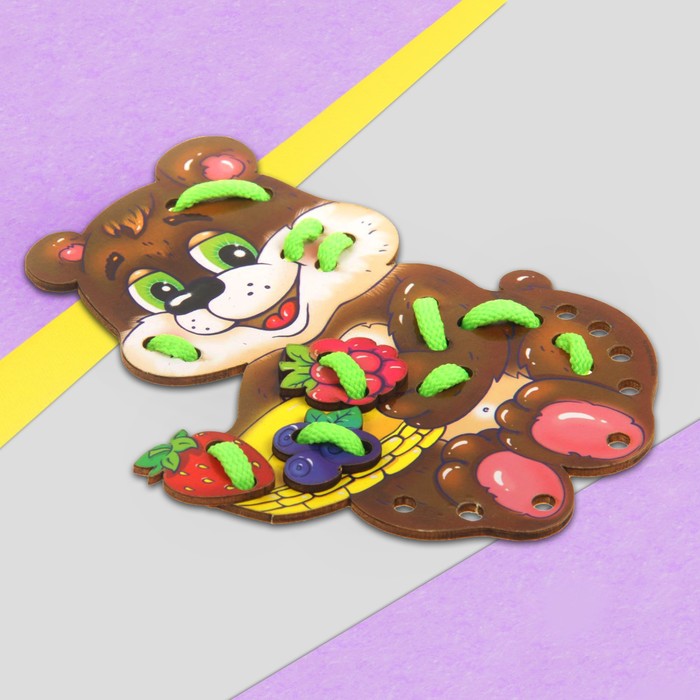 Шнуровка "Мишка с ягодками"