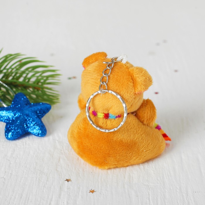 Мягкая игрушка-брелок "Хрюша" полосатый шарф, цвета микс