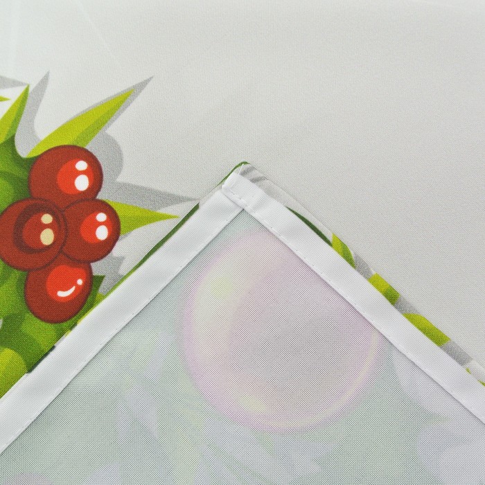 Скатерть "Снег Кружит" 145х180 см