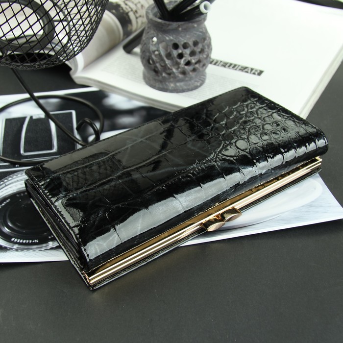 Кошелёк женский, 3 отдела, для карт на клапане, 2 отд рамка, цвет чёрный