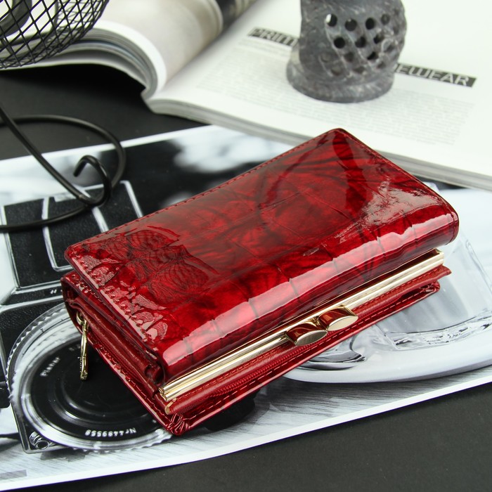 Кошелёк женский, 3 отдела, для карт, 2 отд рамка, 2 отдела на молнии, цвет красный