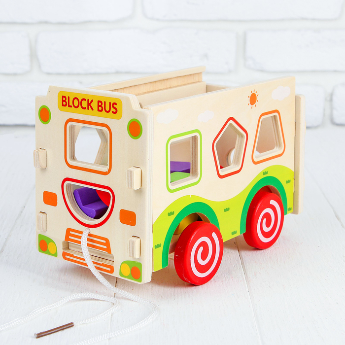 Сортер-каталка "Машинка"