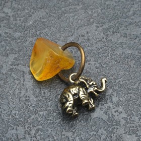 Брелок-талисман 'Слон', натуральный янтарь Ош