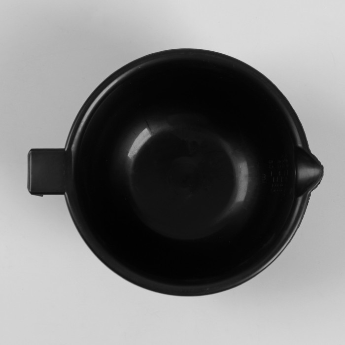 Чаша для окрашивания, с ручкой, 150 мл, d = 11 см, цвет чёрный