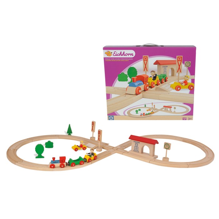 Игровой набор деревянной железной дороги в виде восьмёрки