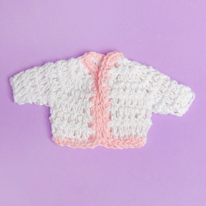 Кофточка для куклы вязаная, цвет белый с розовой каёмкой