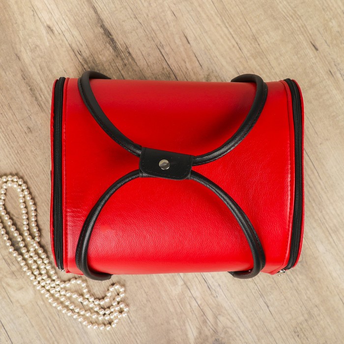 Шкатулка кожзам для косметики "Красная с чёрной отделкой" 24х29,5х25 см