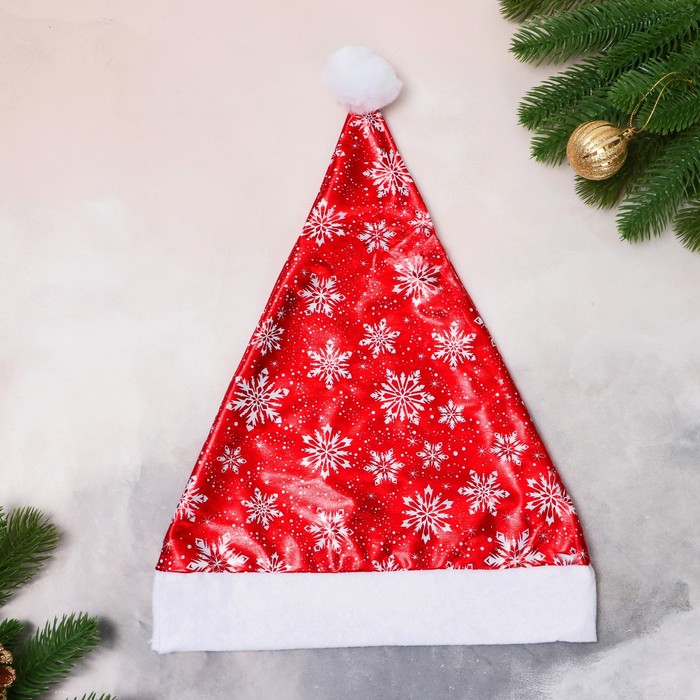 Колпак новогодний "Белые снежиночки" красный 28*40 см