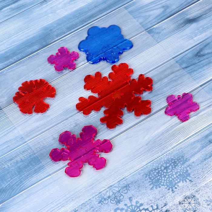 Наклейка на стекло "Снежинки разноцветные" 12,5*12,5 см, набор 5 шт