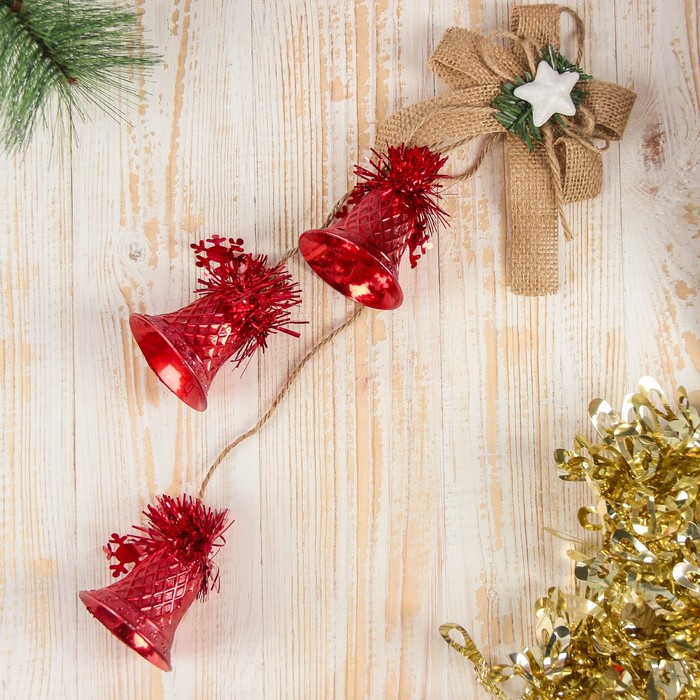 Украшение новогоднее "Красное диво" колокольчики со снежинками 36,5 см