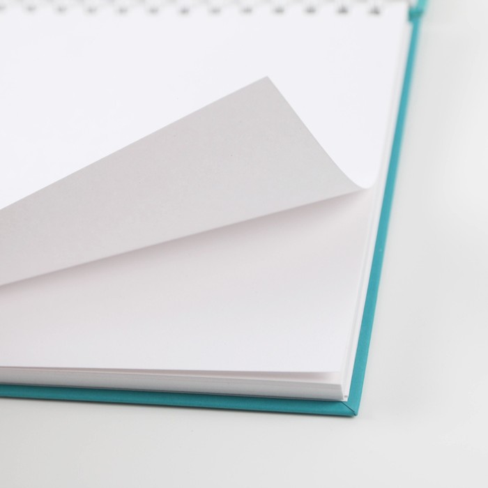 Скетчбук горизонтальный на гребне "Выходи за рамки", твёрдая обложка, А5, 80 листов