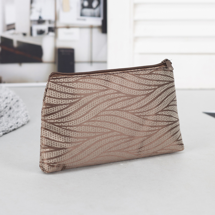 Косметичка простая "Листья", отдел на молнии, цвет кофе