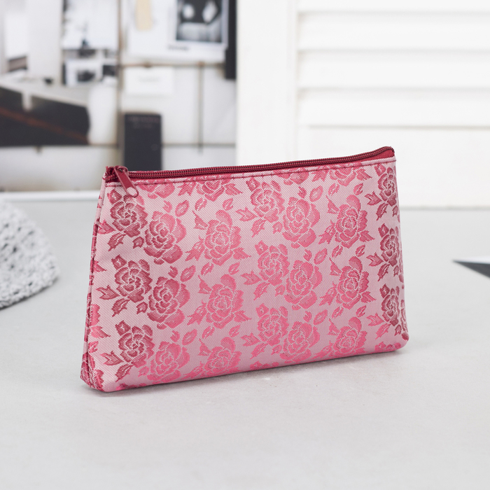 Косметичка простая "Розы", отдел на молнии, цвет красный