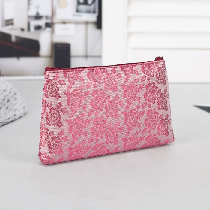 Косметичка простая "Розы", отдел на молнии, цвет красный