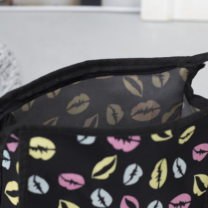 Косметичка "Губки", отдел на молнии, цвет чёрный