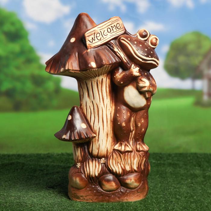 Садовая фигура "Жаба с грибом" шамот