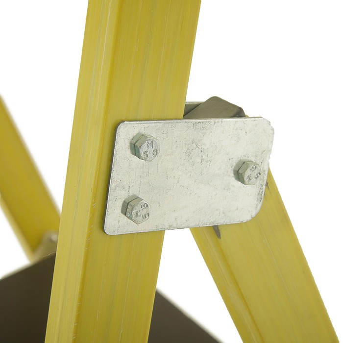 Стремянка диэлектрическая "ЛУЧ" ССС-2,5-Ф40П, стеклопластик, рабочая высота 1.6 м, 5 ступеней 338571