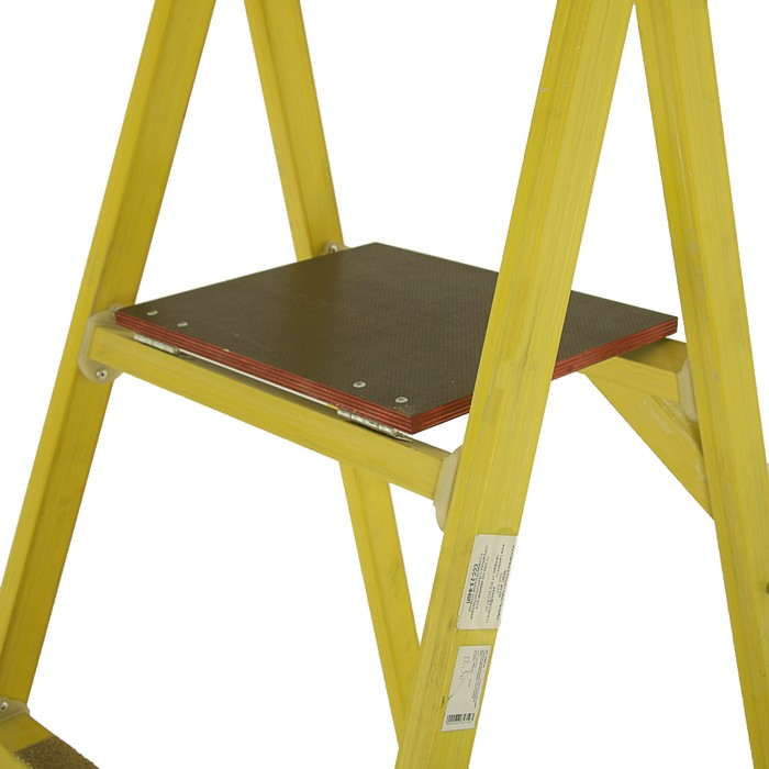 Стремянка диэлектрическая "ЛУЧ" ССС-2,5-Ф40П, стеклопластик, рабочая высота 1.6 м, 5 ступеней 338571