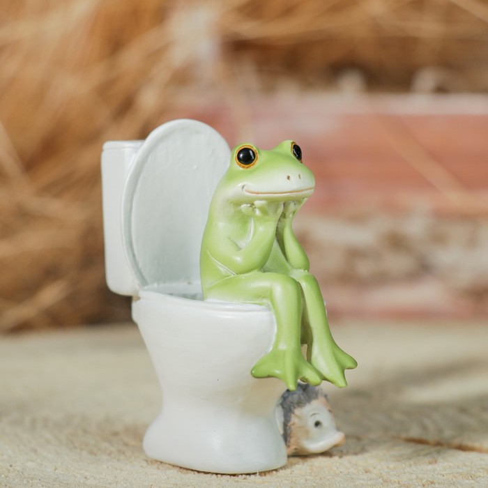 Сувенир полистоун "Лягушка на унитазе" 6х4,5х7 см