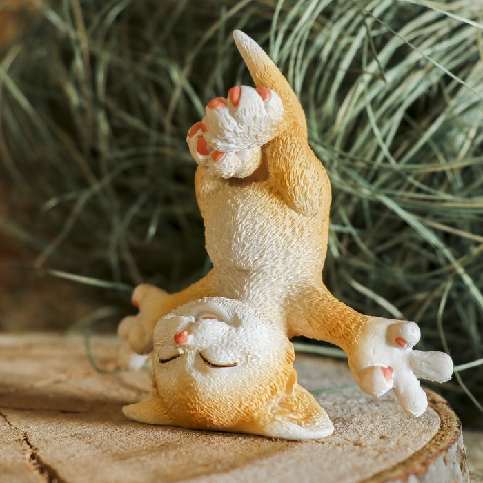 Сувенир полистоун "Котенок Шкода 1" 8,5х4х8 см