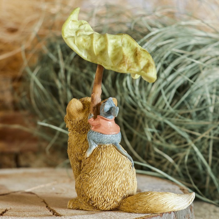 Сувенир полистоун "Кот с мышкой под балдахином" 7х4,5х11,5 см